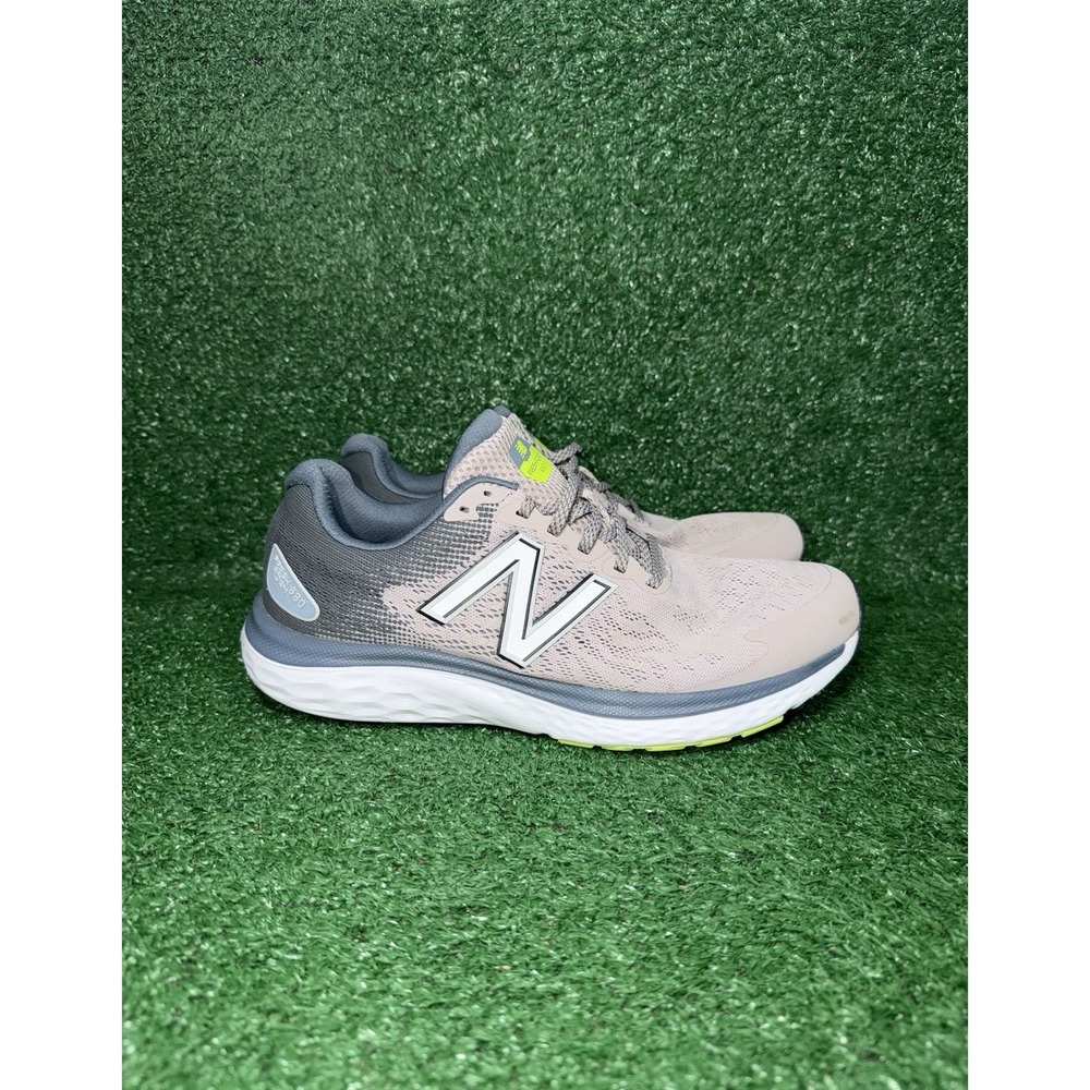 New Balance Fresh Foam 680v7 Womens Size 11 B Grey Running Shoes Walking Sneaker